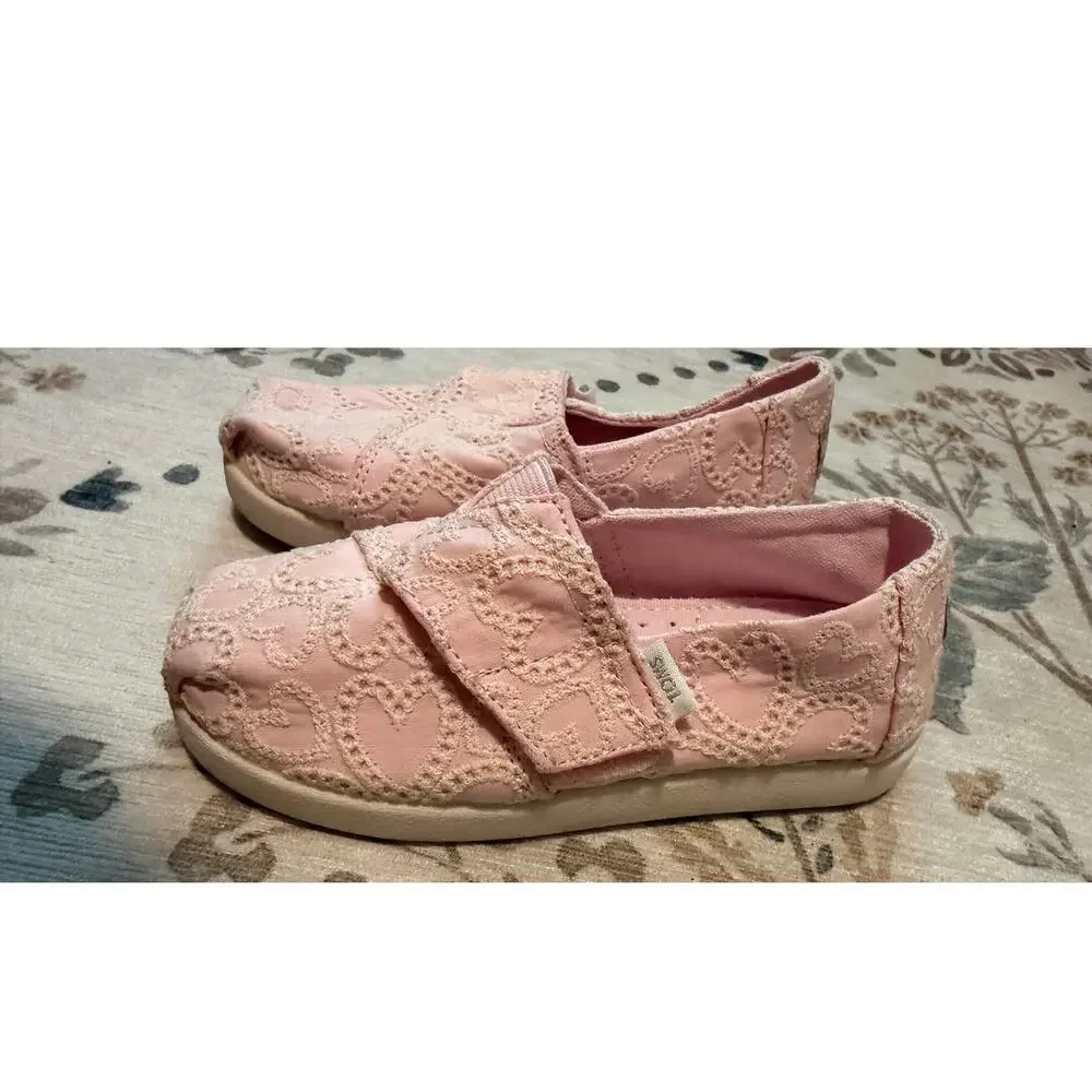 TOMS Kids Alpargata Classic Slip On Shoes Pink Hearts Eyelet Lace Size 8